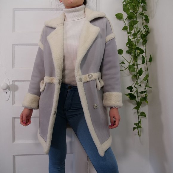 Colorblock pastel blue faux fur coat. Size: US S/XS Very soft and warm - Picture 9 of 14